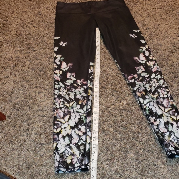 Alo Yoga butterflies black leggings - Picture 8 of 10